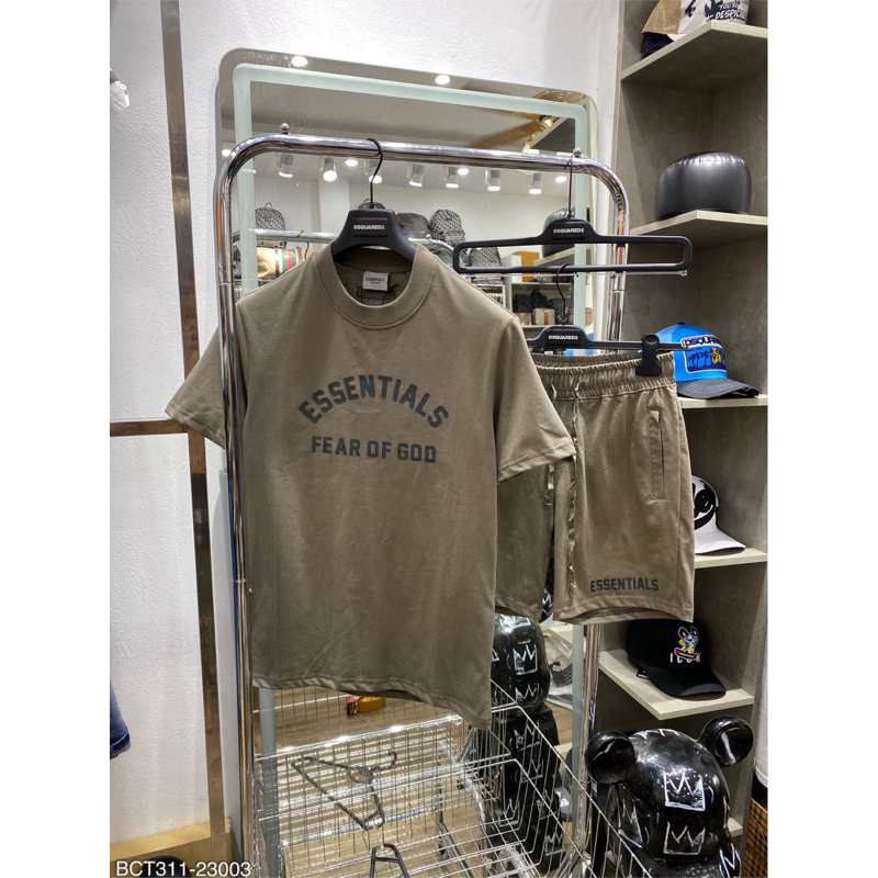 Bộ cộc Esse hoạ tiết chữ ,chất vải cotton thoáng mát ,lên fom dáng cực chất