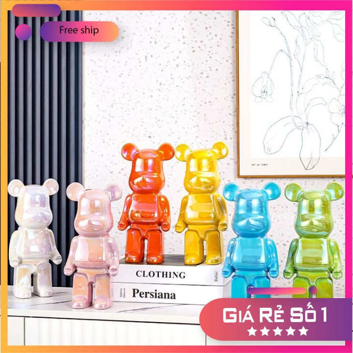 TƯỢNG MÔ HÌNH GẤU BEARBRICK SZ 22CM VÀ 28CM CHẤT LIỆU GỐM MẠ TĨNH ĐIỆN CAO CẤP.