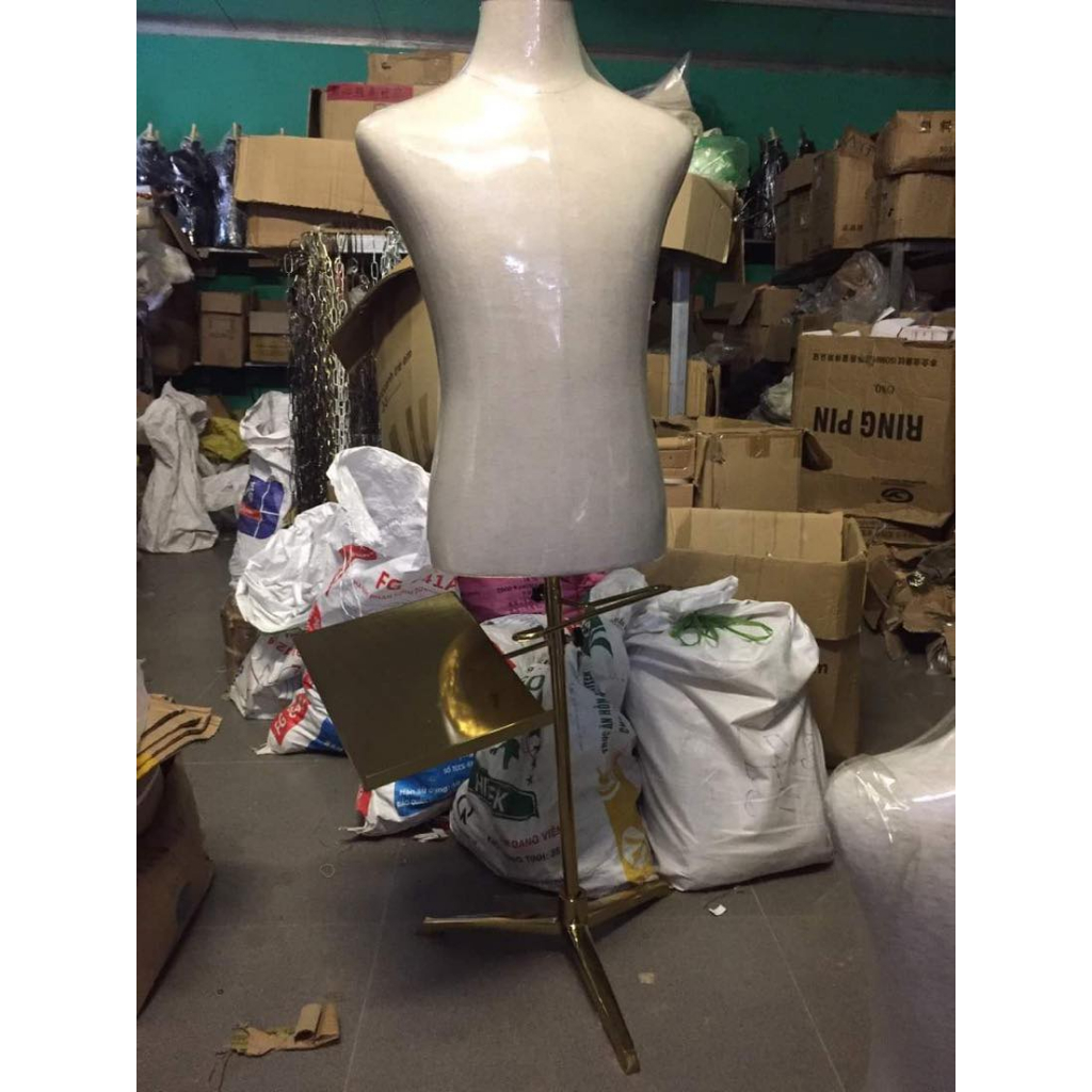 Manocanh nam không tay, chóp gỗ, không đùi có giá để giày và quần