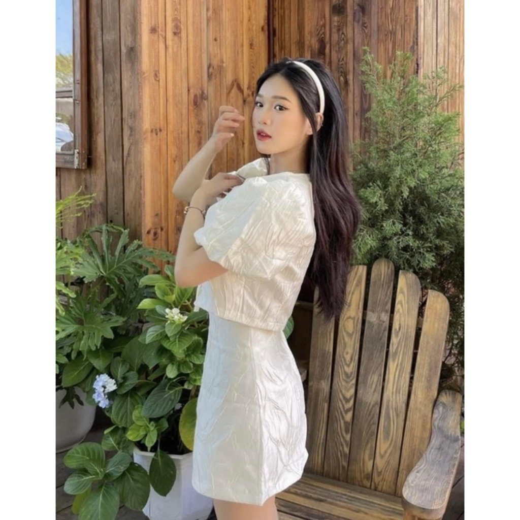 Set áo gấm dáng ngắn thắt nơ mix chân váy chữ A YURISTORE