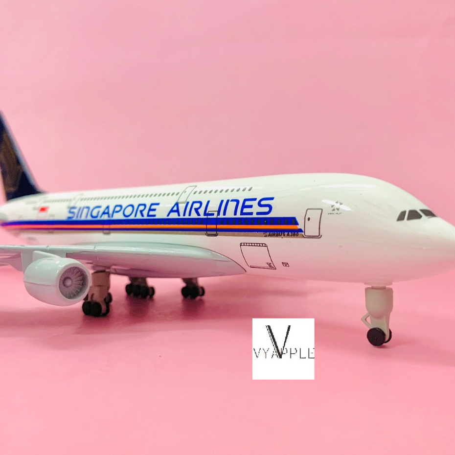 Mô hình máy bay Singapore Air Lines 20cm loại 1 có bánh xe chuẩn đẹp