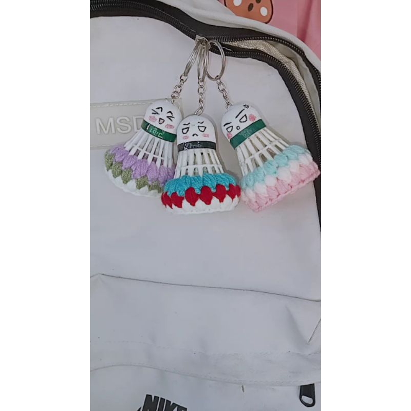 Móc khóa cầu lông len