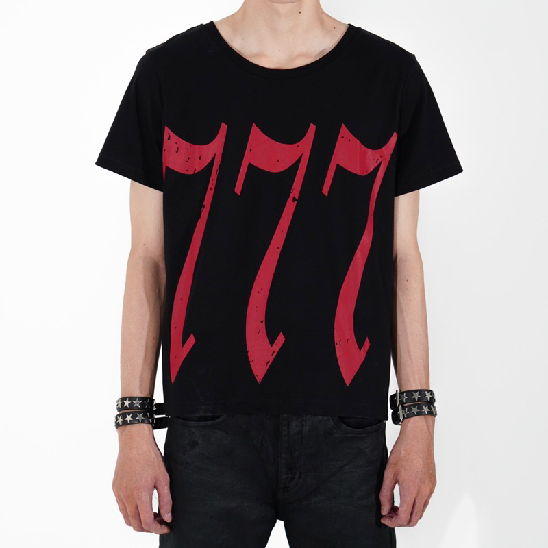 ÁO THUN CỔ RỘNG 777 CHIVALRY