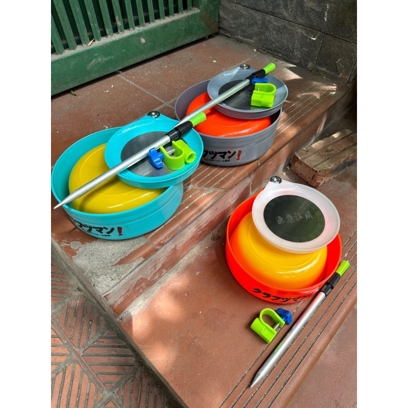 Hay mồi kẹp ghế chân cắm đất