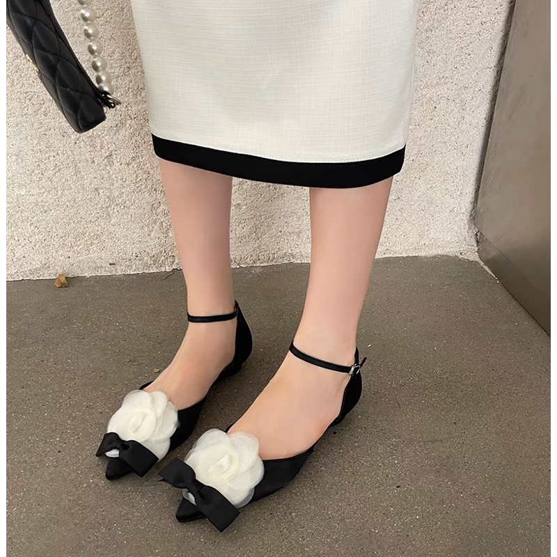 GIÀY SANDAL HOA TRÀ ĐÍNH NƠ MŨI NHỌN CAO CẤP
