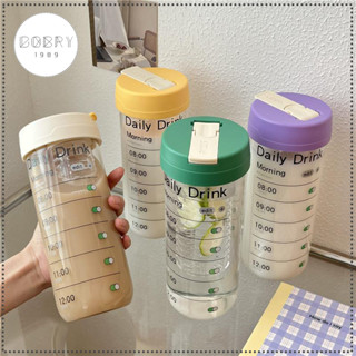 Ly thủy tinh 700ml có vạch chia giờ, có nắp nhựa và ống hút tiện lợi. Thủy tinh chịu nhiệt chất lượng cao