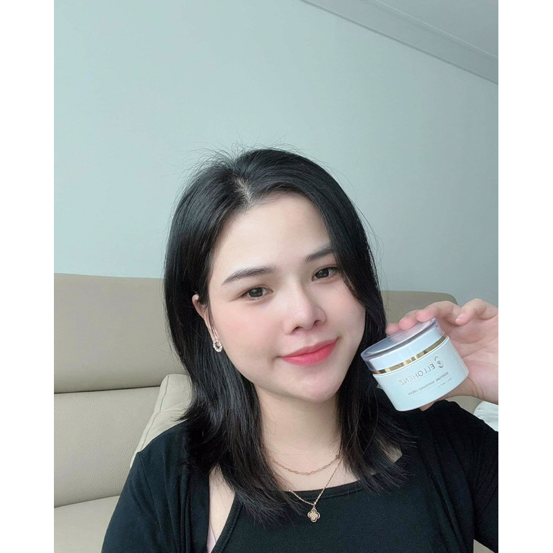 Kem dưỡng sáng da ELLOHENZ  MOISTURE WHITENING CREAM