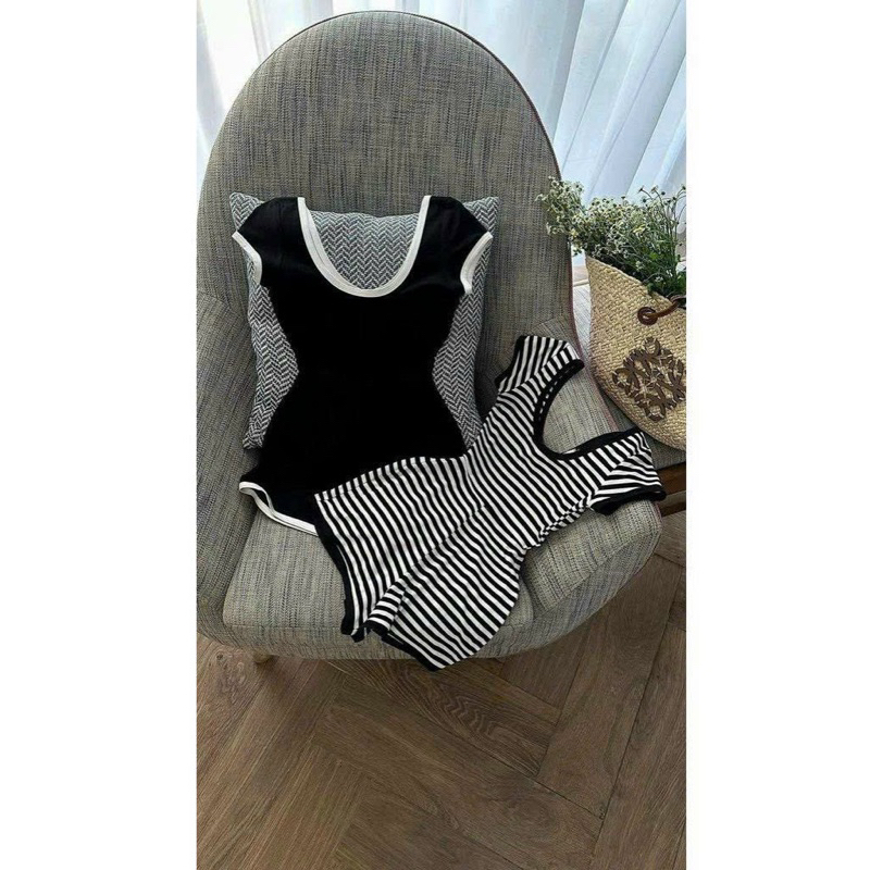 Jumpsuit đen viền trắng, jum chất thun gân tăm - A0L