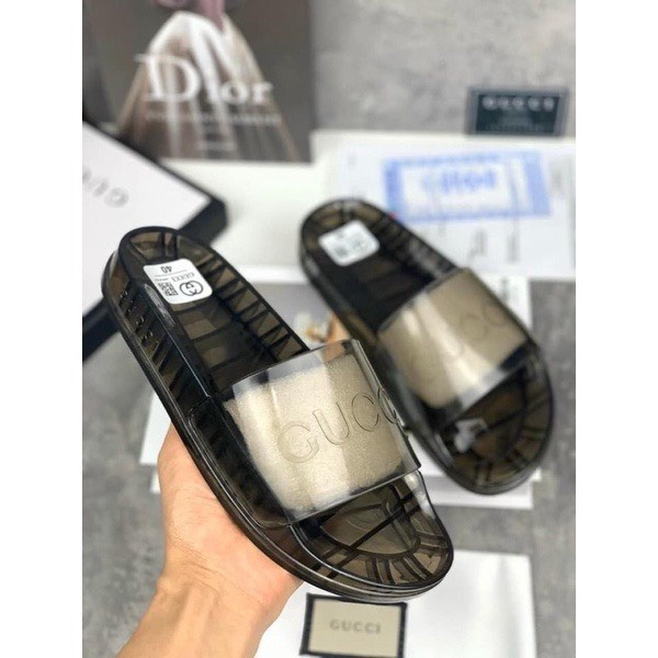 Mẫu Dép Nam GC Cao Cấp Chất Liệu Đế Đúc Cao Su Non 100% trend 2023 giới trẻ