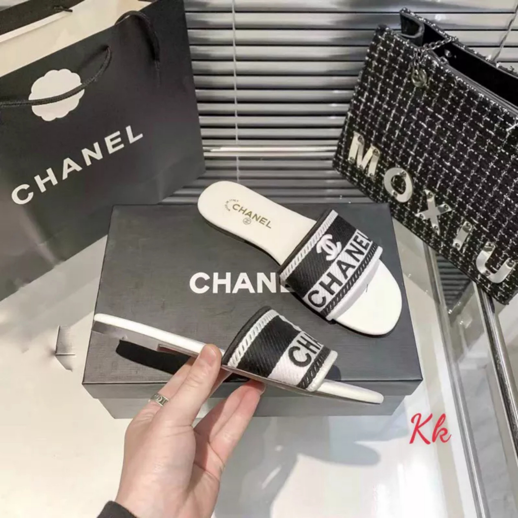 Dép nữ quai ngang chữ logo CC đen trắng Nguyên hộp hãng cao cấp