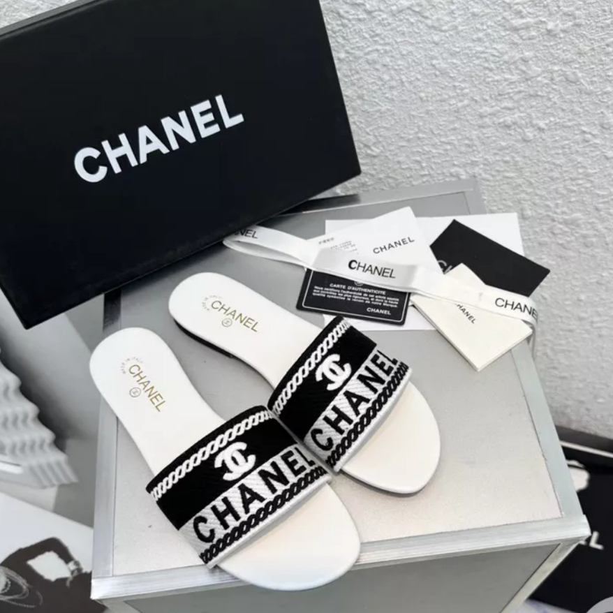 Dép nữ quai ngang chữ logo CC đen trắng Nguyên hộp hãng cao cấp