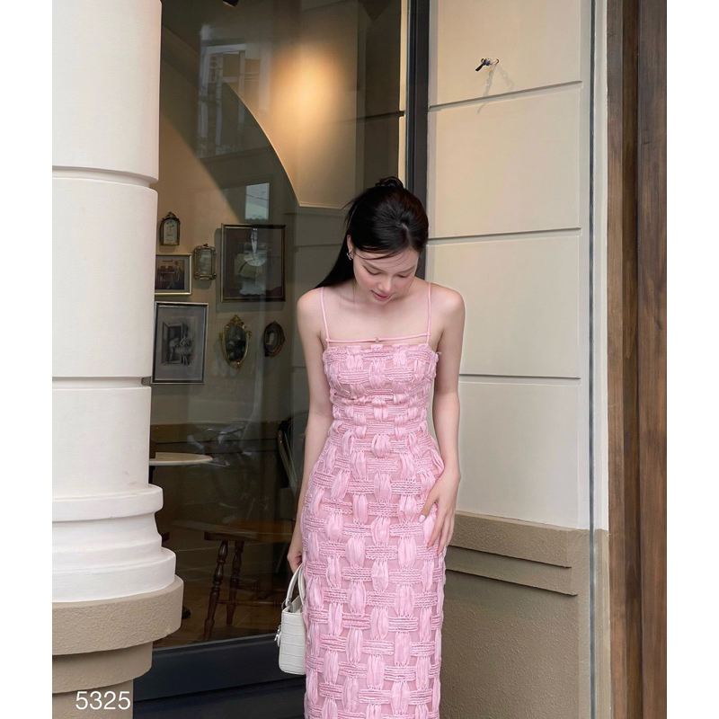 ĐẦM BODY REN NỔI CHÉO LƯNG