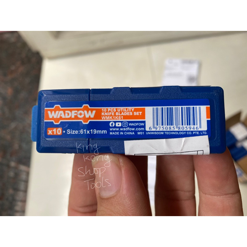 Hộp 10 lưỡi dao rọc giấy lưỡi liền WADFOW WMK1K61
