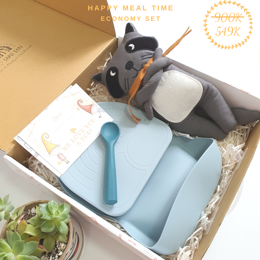 Set quà tặng đầy tháng - Happy Meal Time - Economy 4 món - khay ăn dặm chia ngăn, đế hút chân không chống đổ, yếm ăn dặm