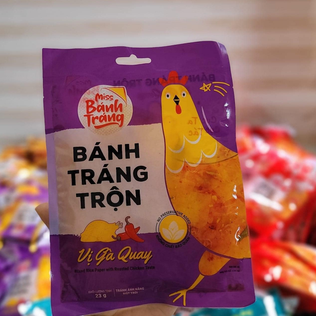 Bánh Tráng trộn  mix  6 vị, đùi gà, tôm satế, phô mai, sa tế bò, chanh xả, rong biển. bánh tráng trộn ăn liền cho trẻ em