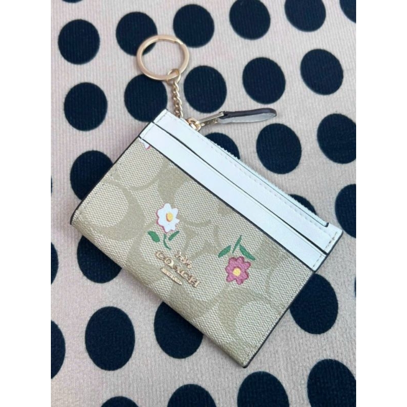 ✨✨Mini Skinny Id Case In Signature Canvas With Heart Cherry Print✨Mẫu ví card siêu xinh