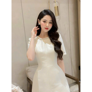 ĐẦM CỔ VIỀN ĐÁ
