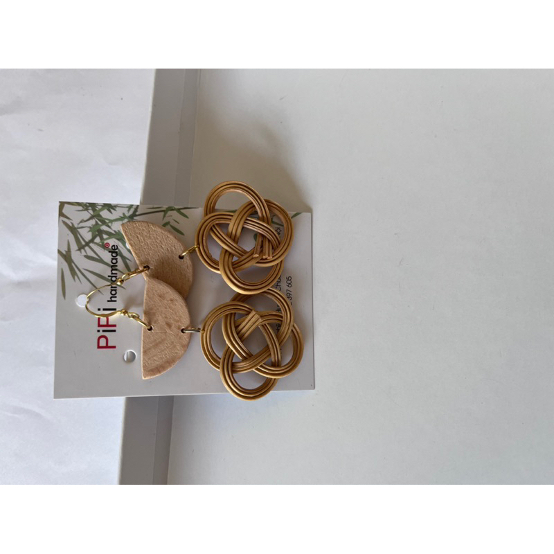 Khuyên tai mây tre giang