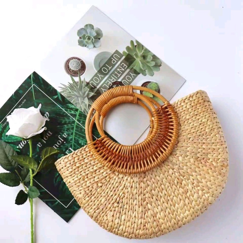 Túi bán nguyệt quai mây