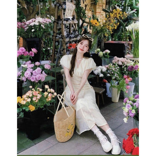 ĐẦM MIDI TAY PHỒNG CỔ V