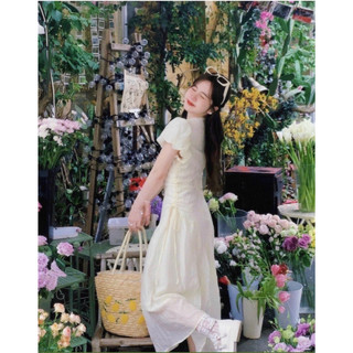 ĐẦM MIDI TAY PHỒNG CỔ V