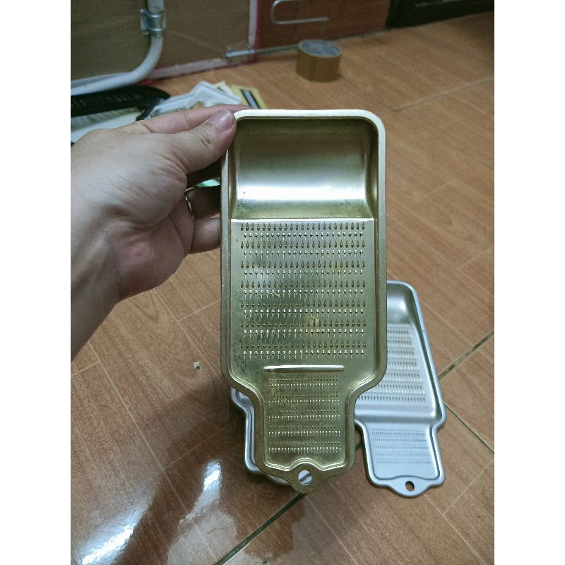 Mài nghệ gừng bằng nhôm