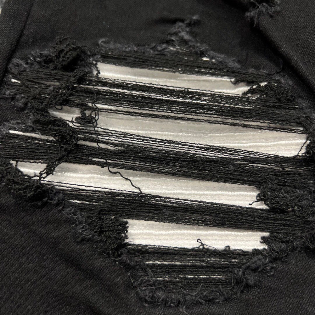 Quần Jean Nm AMIRI Đen Vá Da Trắng Quần Jean nam màu đen gối lót da trắng nhăn