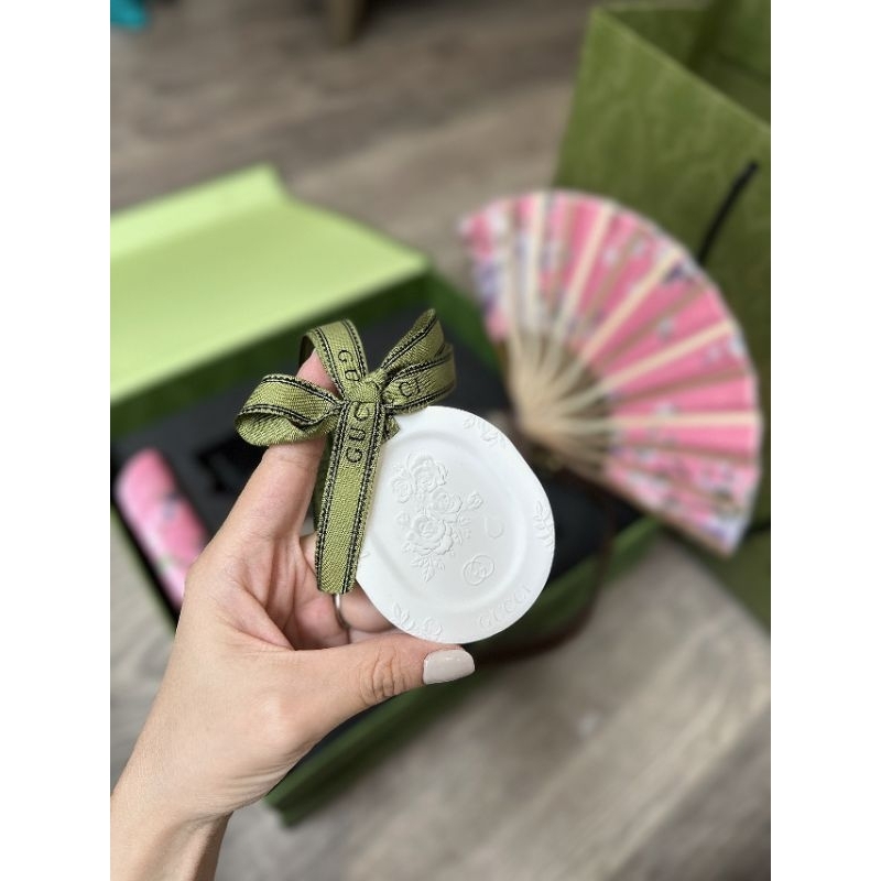 Set G  C kèm phụ kiện lần đầu tiên xuất hiện