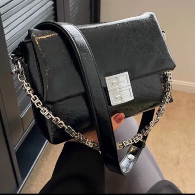 Túi Xách Nữ Kẹp Nách Da Mềm Phối Xích Khoá Vuông Túi Đeo Chéo Nữ