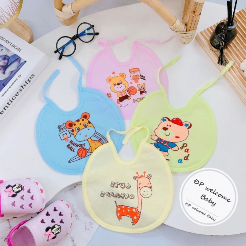 Yếm tròn có dây buộc chống thấm cho bé