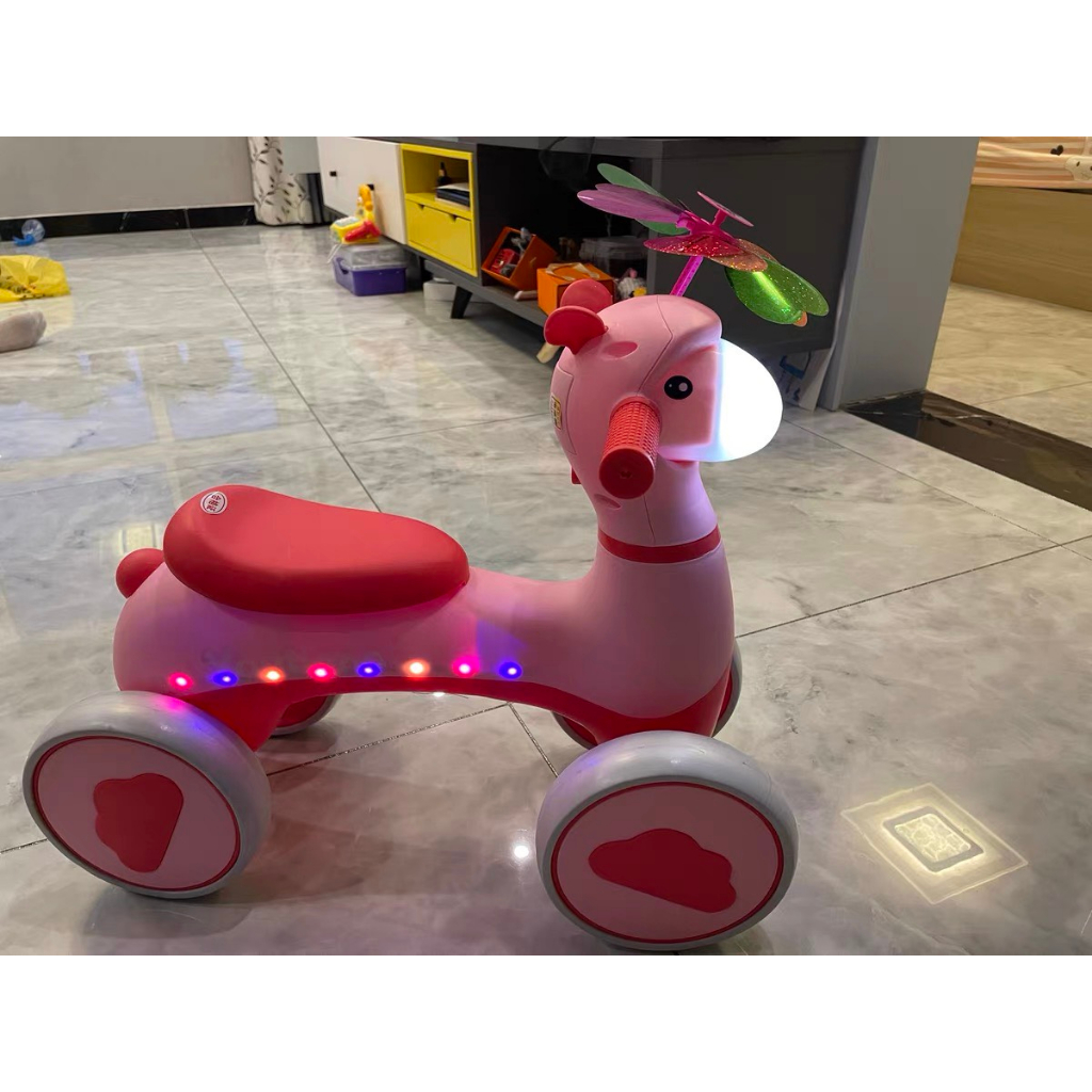 Xe chòi chân cho bé cao cấp, Xe thăng bằng con cừu kèm nhạc và đèn cho bé từ 1 đến 5 tuổi