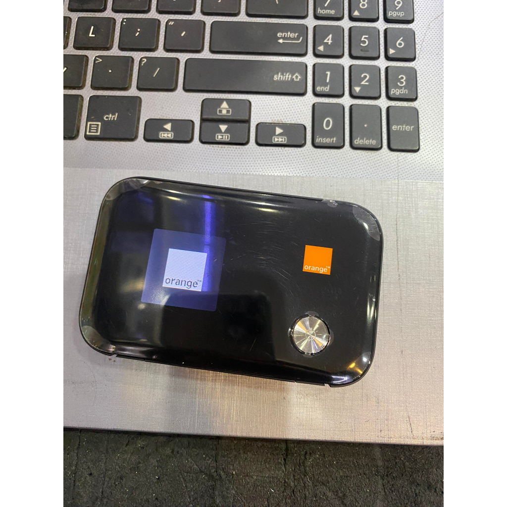 Phát Wifi 4G Huawel E5372 Orange Đen LCD Chính Hãng