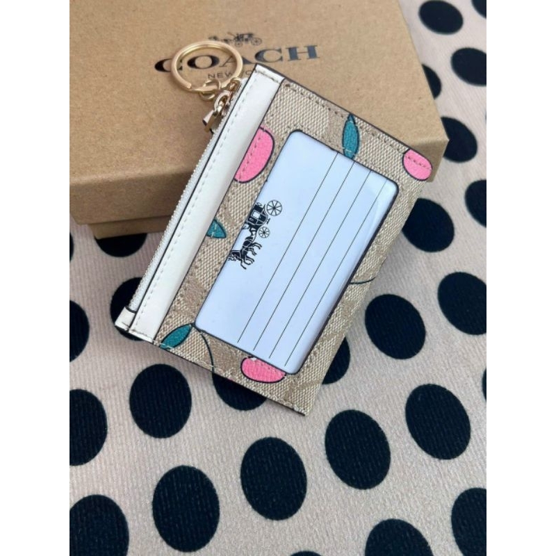 Ví coac.h card vừa làm móc khoá hoặc charm móc túi đều xinh