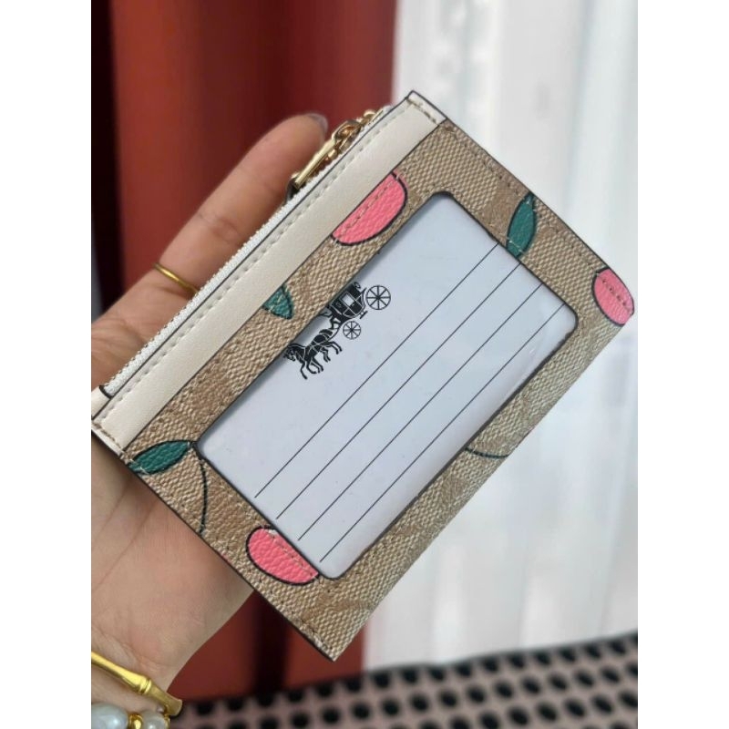 Ví coac.h card vừa làm móc khoá hoặc charm móc túi đều xinh