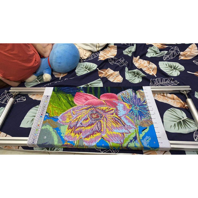 Bộ khung căng tranh thêu chữ thập thanh vuông