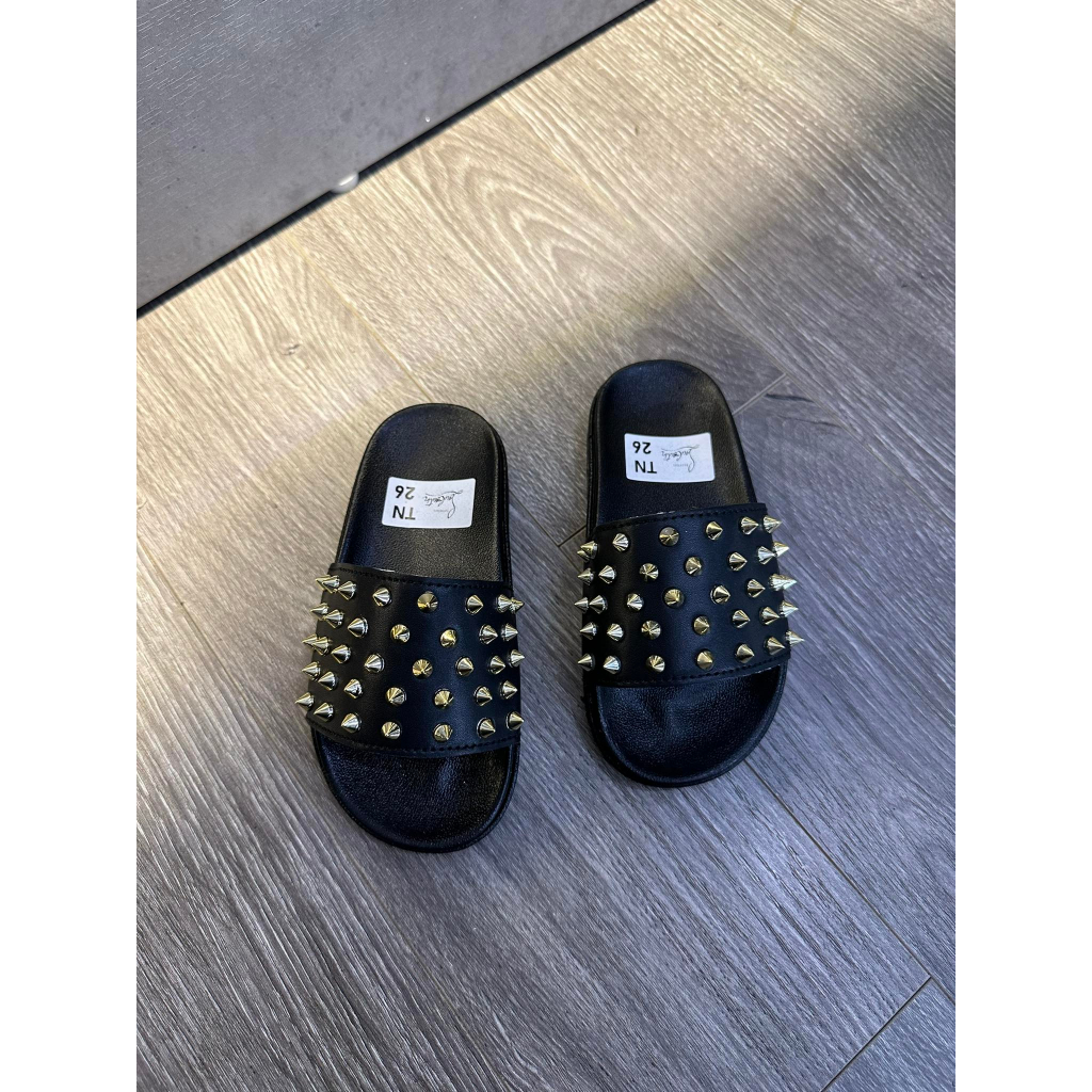 Dép lê Louboutin full đinh cho bé, dép full đinh siêu nhẹ có đế chống trơn trượt
