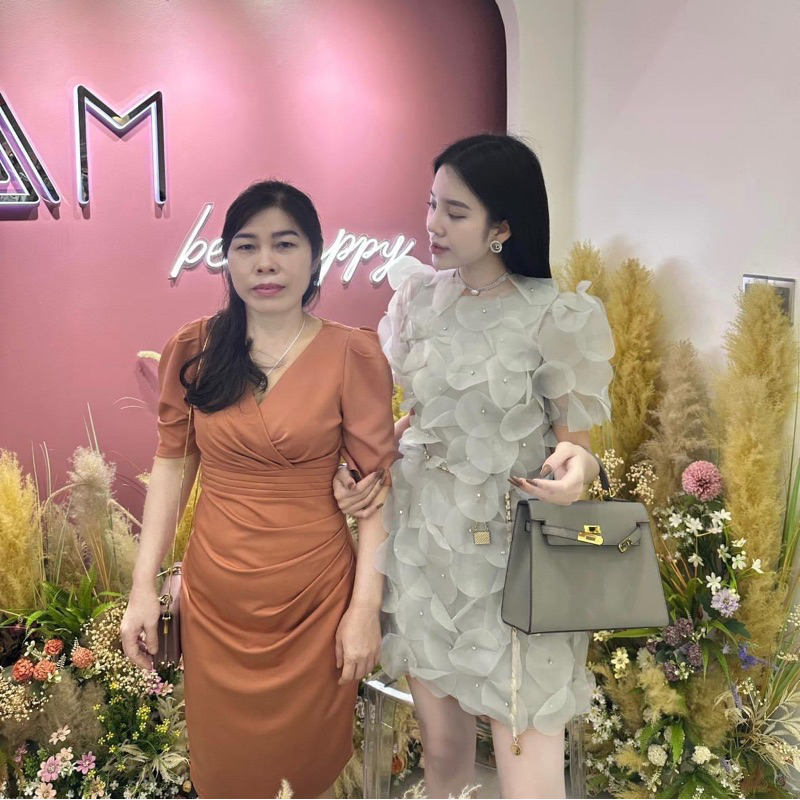ĐẦM ĐINH VOAN HOA