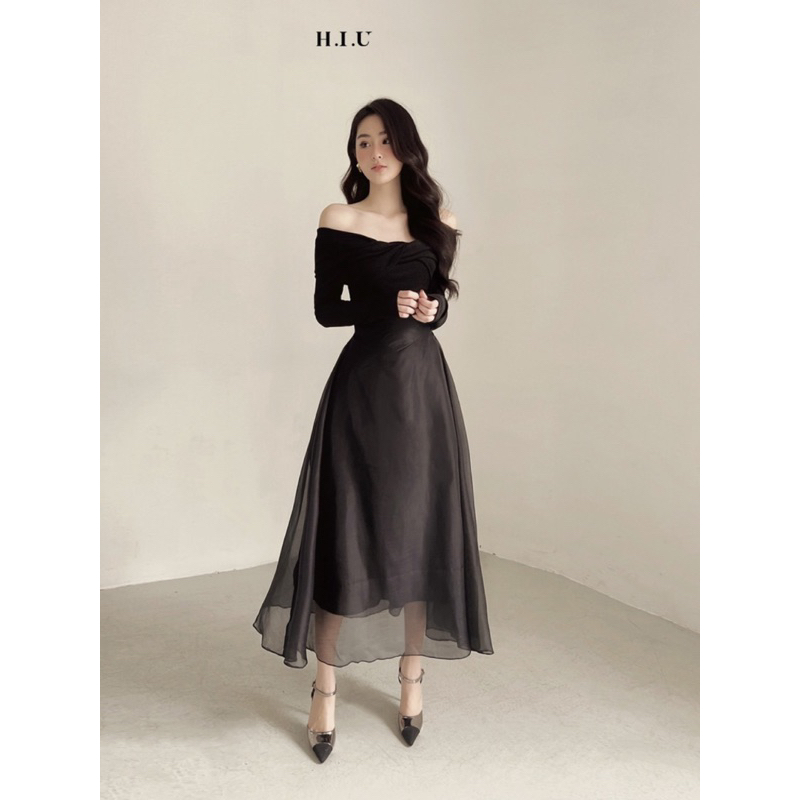 Pass Áo len nữ ánh nhũ trễ vai Gina Top H.I.U Fashion , cách điệu thiết kế trendy dáng ôm body HIU design