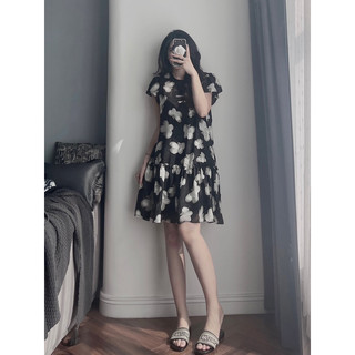 Đầm dáng suông hoa đuôi cá phối tag ngực Datasco