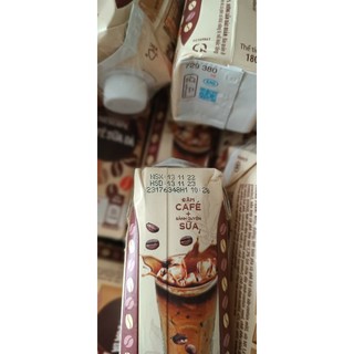 Hộp Nescafé cà phê sữa đá