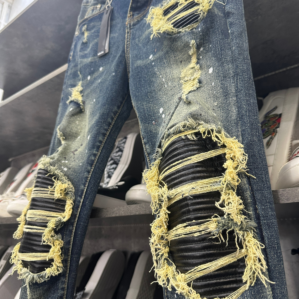 Quần AMIRI 4 Khuy Xanh Bụi Gối Vá Phối Ống Loang Vàng Quần Jean bò nam slimfit wash xanh khói rách xước Amiri