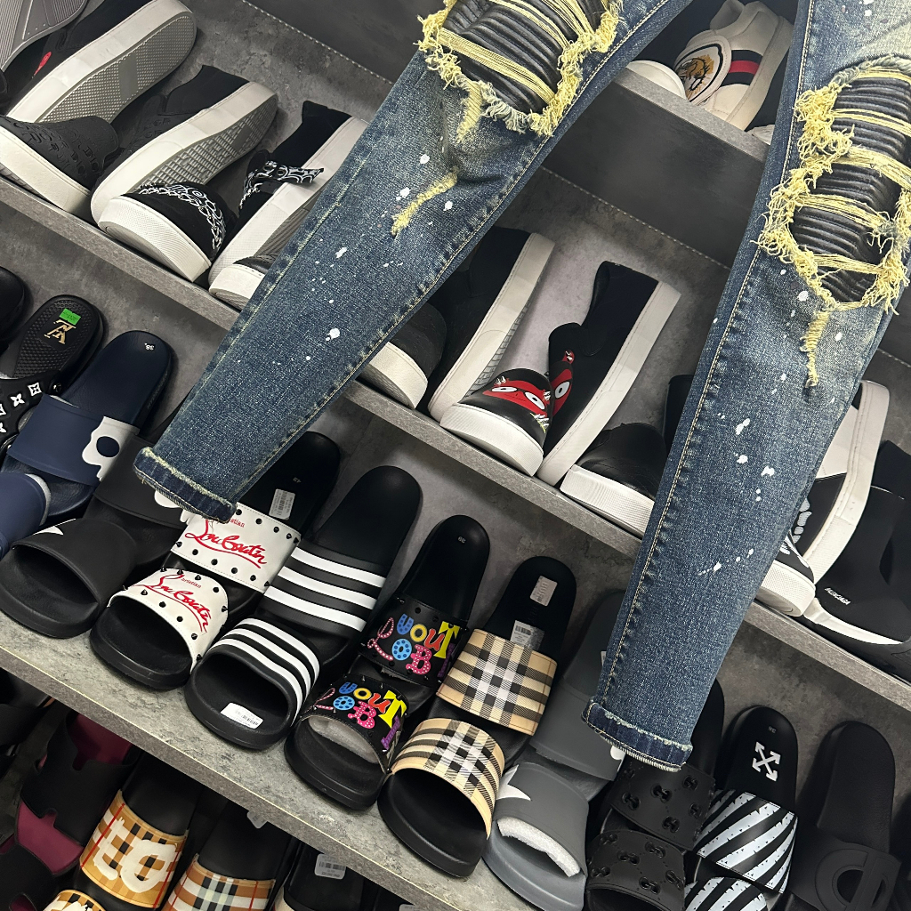 Quần AMIRI 4 Khuy Xanh Bụi Gối Vá Phối Ống Loang Vàng Quần Jean bò nam slimfit wash xanh khói rách xước Amiri