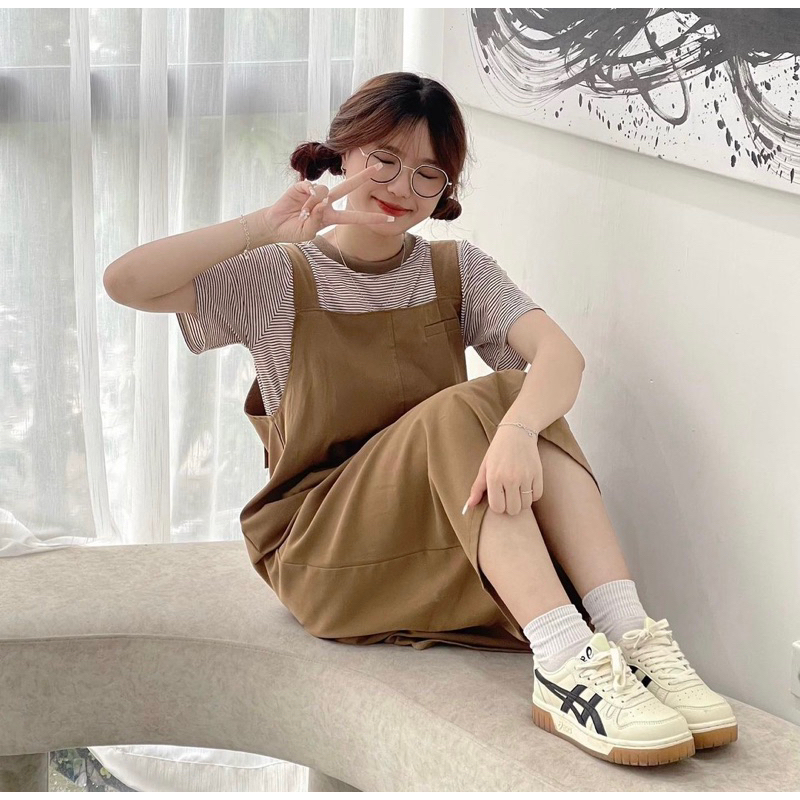 Sneaker vạch đen đế nâu HOT