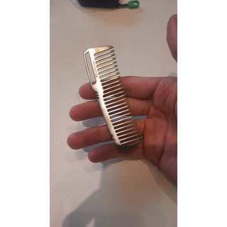 Lược titanium