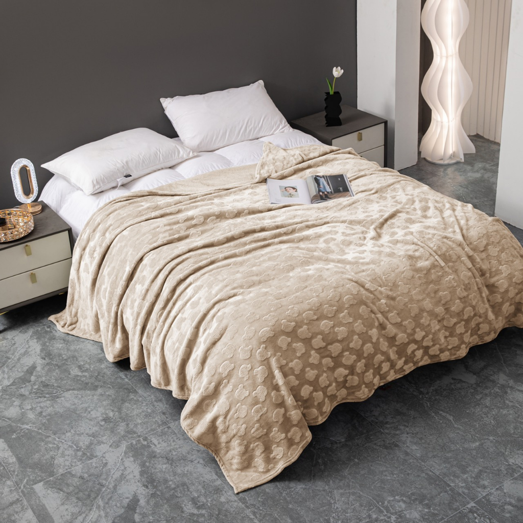 Chăn lông tuyết cao cấp , lông tuyết xuất châu âu siêu mềm mịn, kích thước 2mx2m3 họa tiết hình gấu cực hót