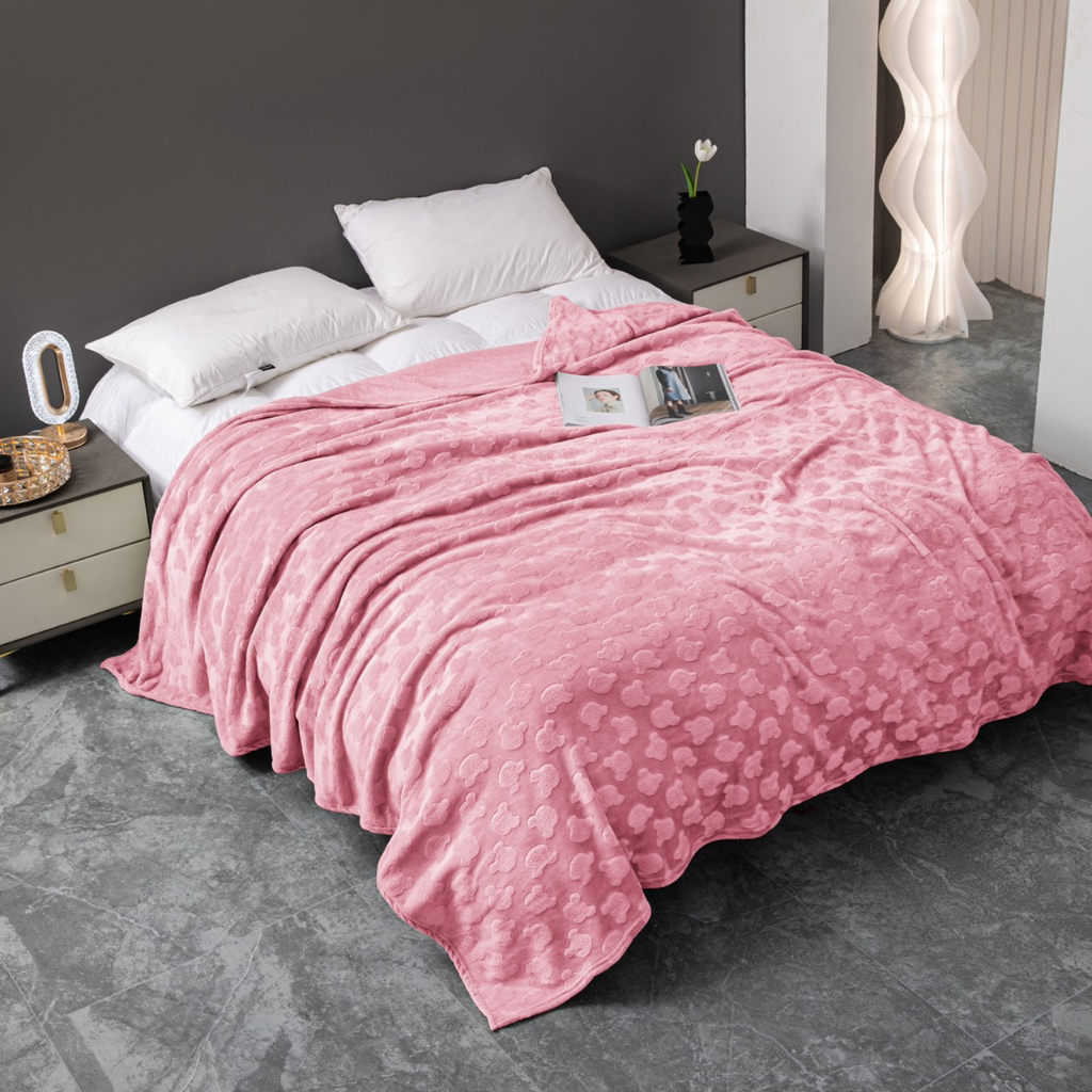 Chăn lông tuyết cao cấp , lông tuyết xuất châu âu siêu mềm mịn, kích thước 2mx2m3 họa tiết hình gấu cực hót