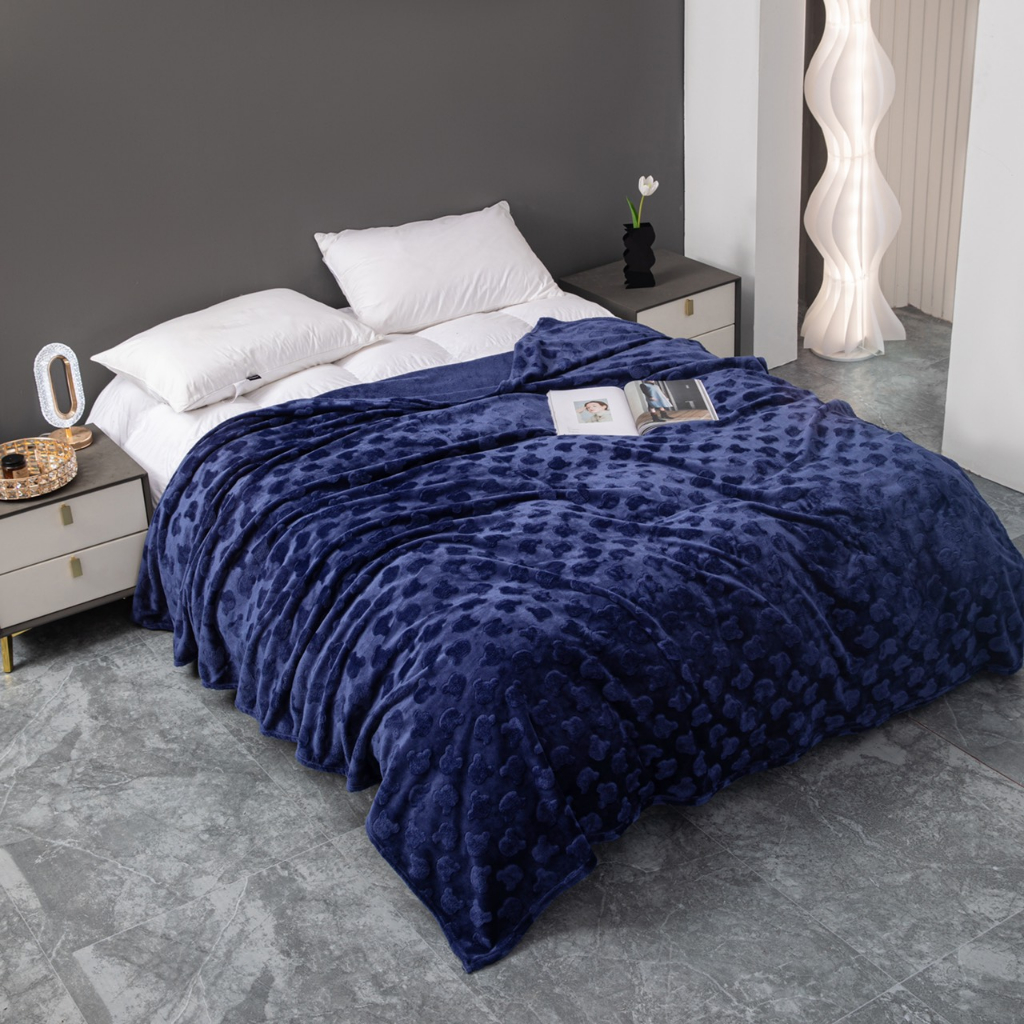 Chăn lông tuyết cao cấp , lông tuyết xuất châu âu siêu mềm mịn, kích thước 2mx2m3 họa tiết hình gấu cực hót