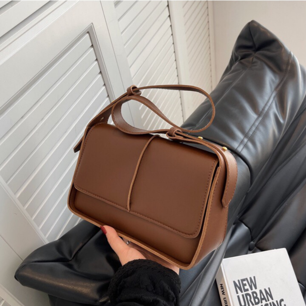 Túi Xách Nữ Đeo Chéo Kẹp Nách 2 Màu Đen Và Nâu, Một Ngăn Có Khóa Miệng, Dáng Hộp Dễ Phối Đồ