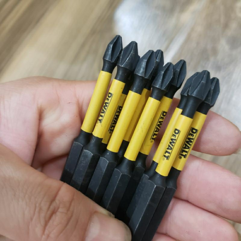 Mũi Vít Dewalt PH2 15cm
