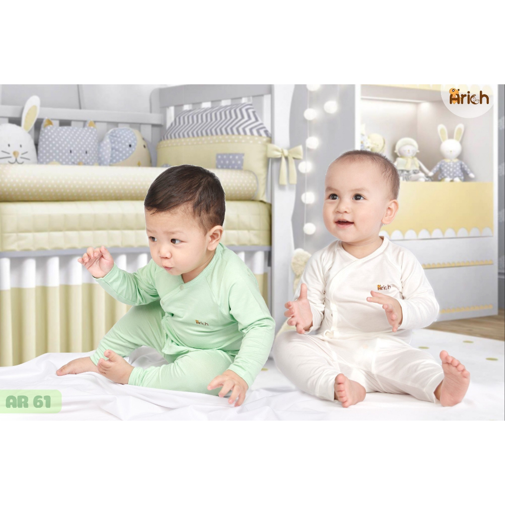 Bộ quần áo dài tay cài lệch Arich cho bé từ 6 tháng đến 18 tháng